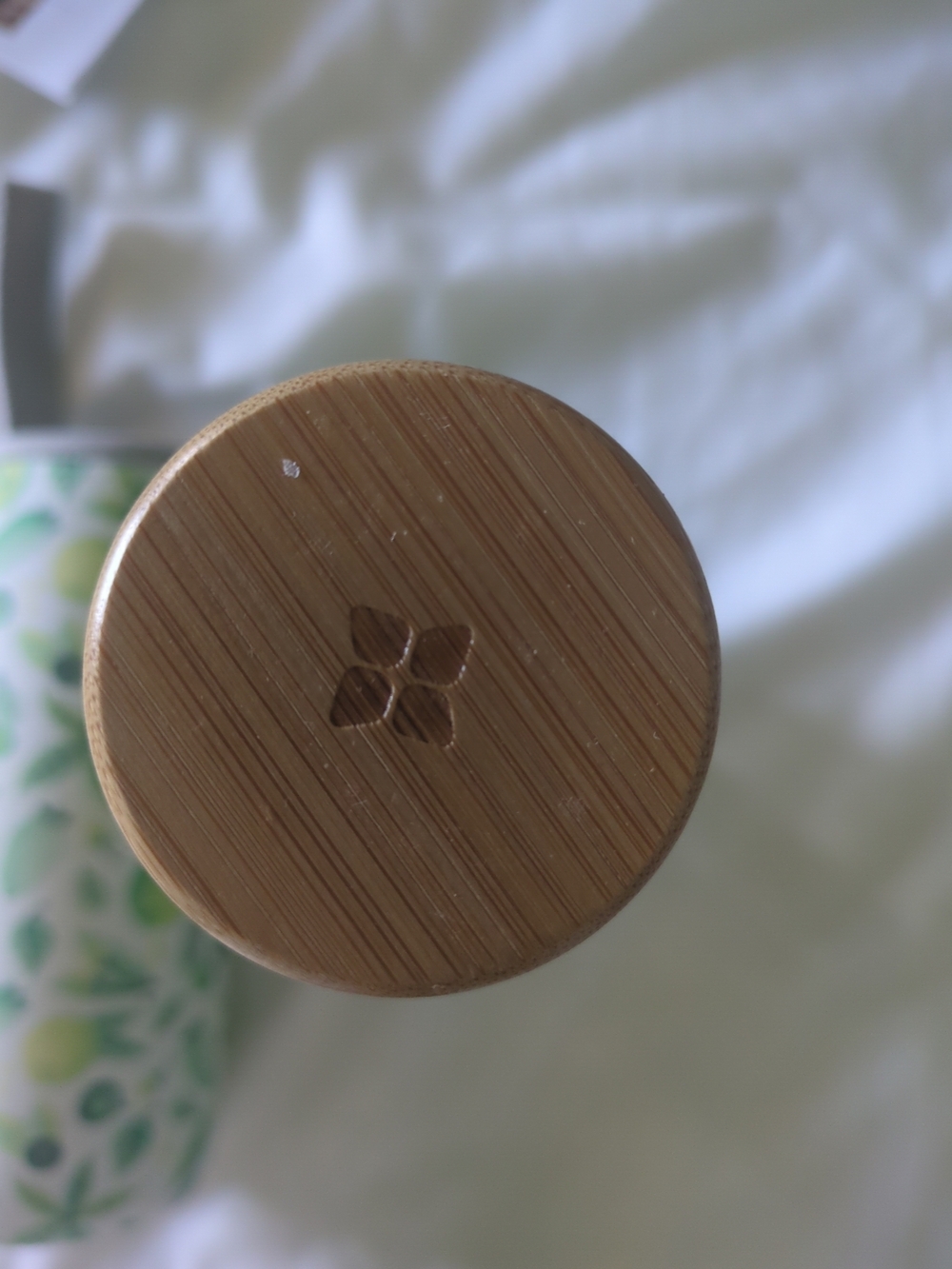 Water Drop Green Citrus Glass Water Bottle with Bamboo Lid - Picture 3 of 7